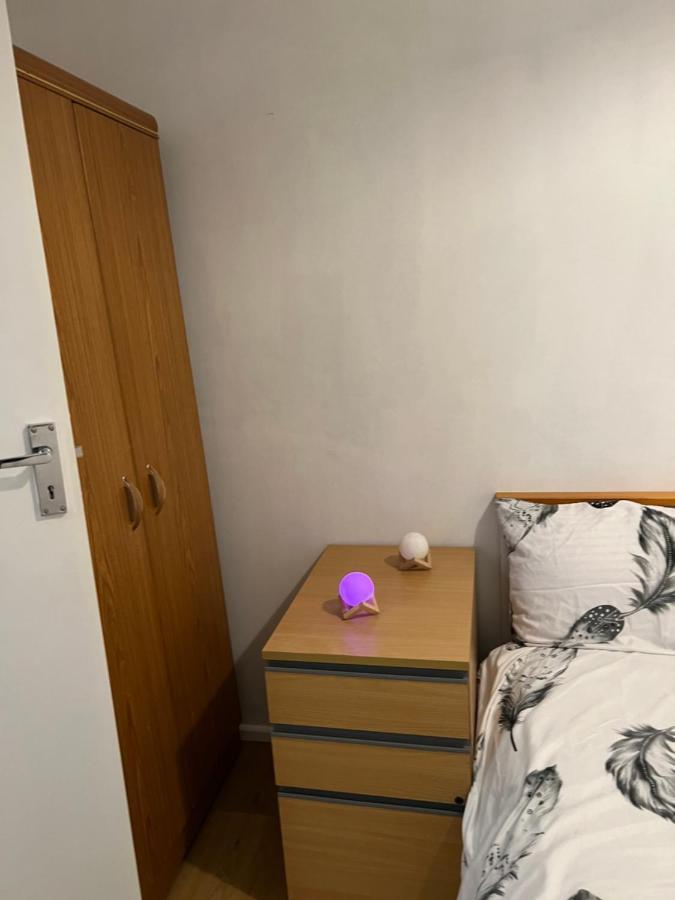 Small Double Homestay London